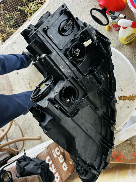 Десен фар VW Scharan 7N -23”