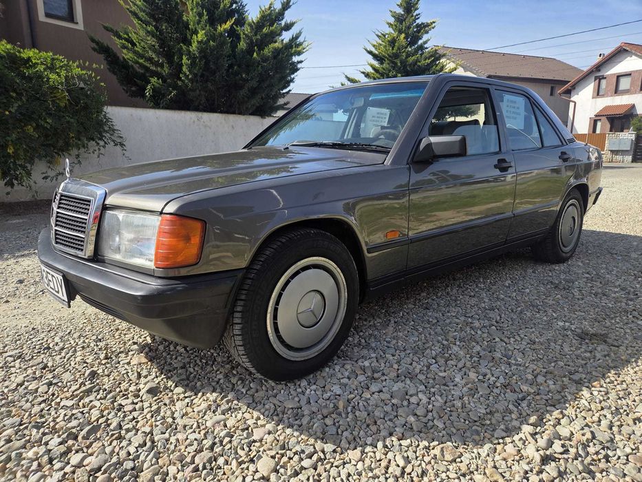 Mercedes-Benz 190