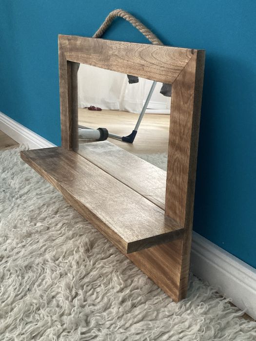 Oglinda cu policioara vintage, noua