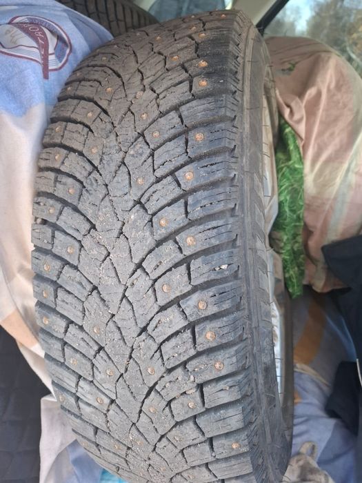 Продам зимние шины..