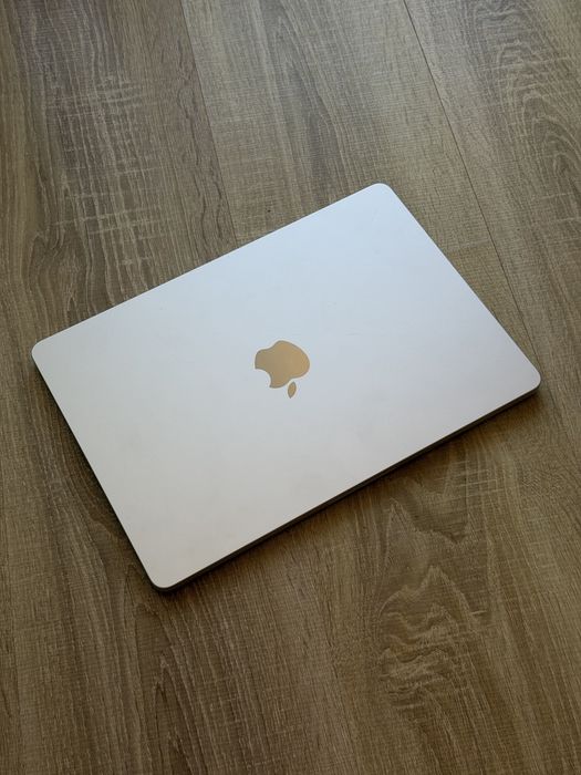 Apple MacBook Air M2 2022, 13.6”, 8GB RAM, 256GB SSD