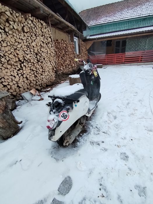 Vând scuter sym mio cu acte