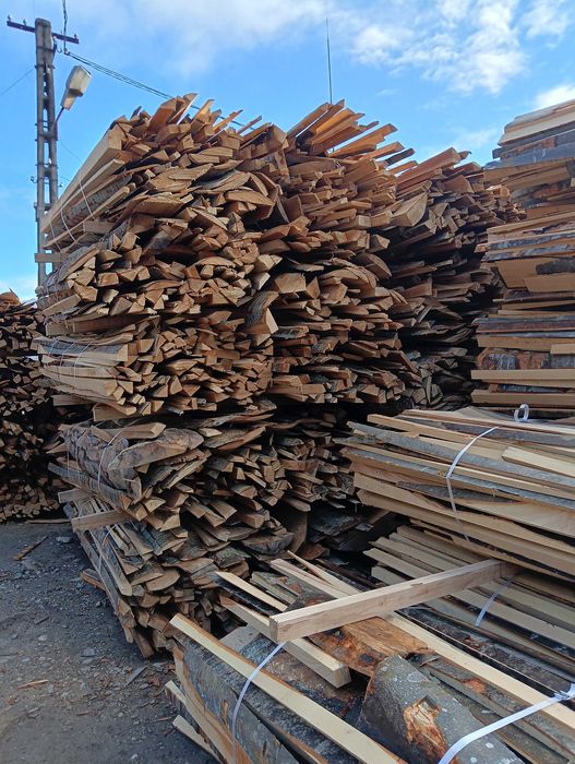 Cel mai mic preț la doar 400 lei balotul lemne de foc fag .