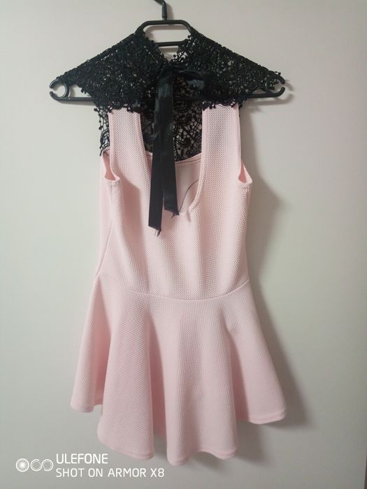 Красива розова туника