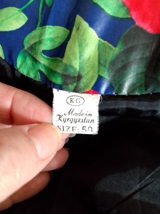 Продам одежду на девочку подростка, рр 46-48