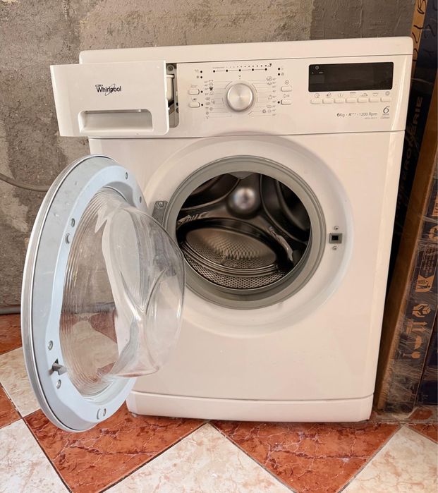 Masina de spalat slim Whirlpool AWSX63213