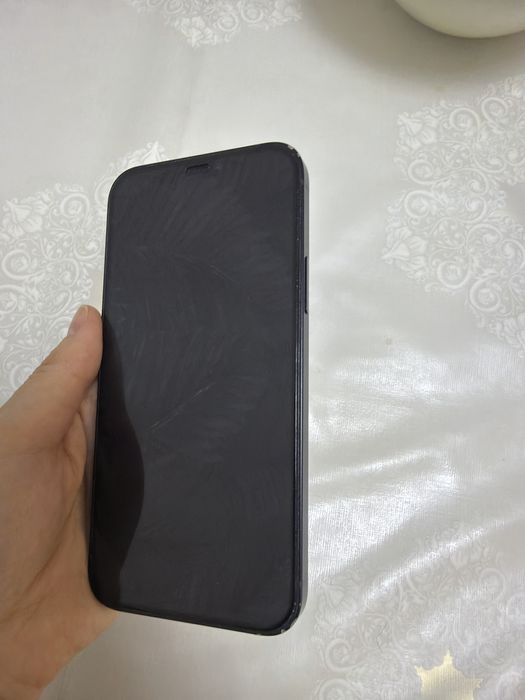 Iphone 12 в хорошем состоянии