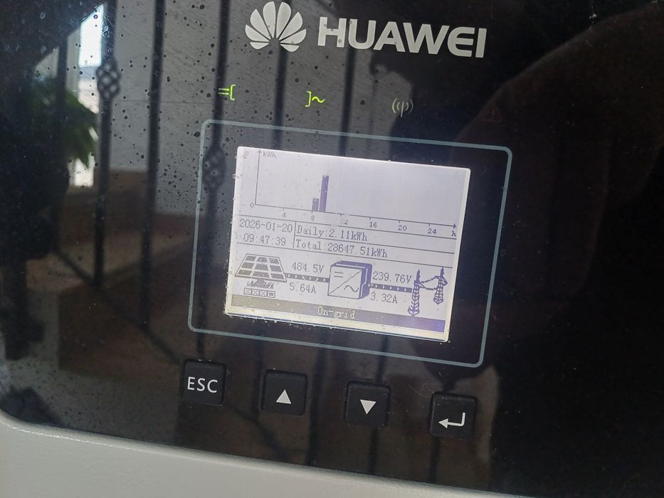Invertor Huawei de 12 kw on grid, date jos pentru ca am montat cu  cas