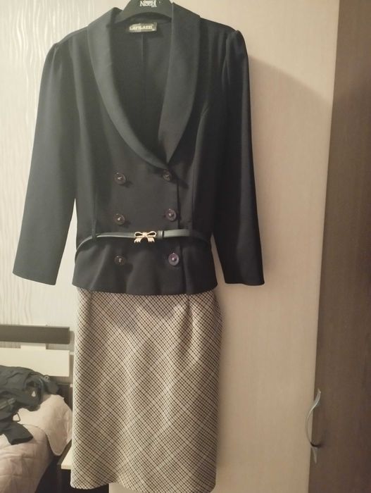 Елегантна рокля с коланче