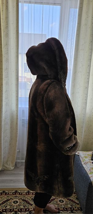 Продам шубу мутоновую