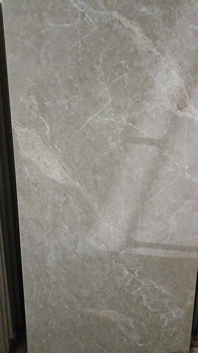 Керамогранит  новый.