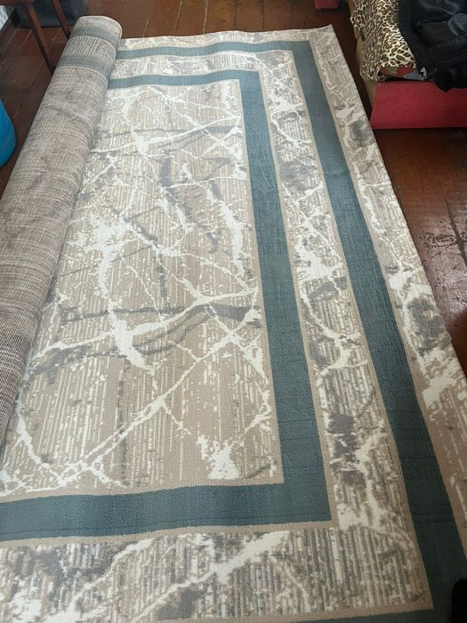 Продам палас в отличном состоянии