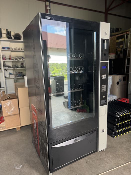 Automat vending vitrina automata snak sucuri si dulciuri