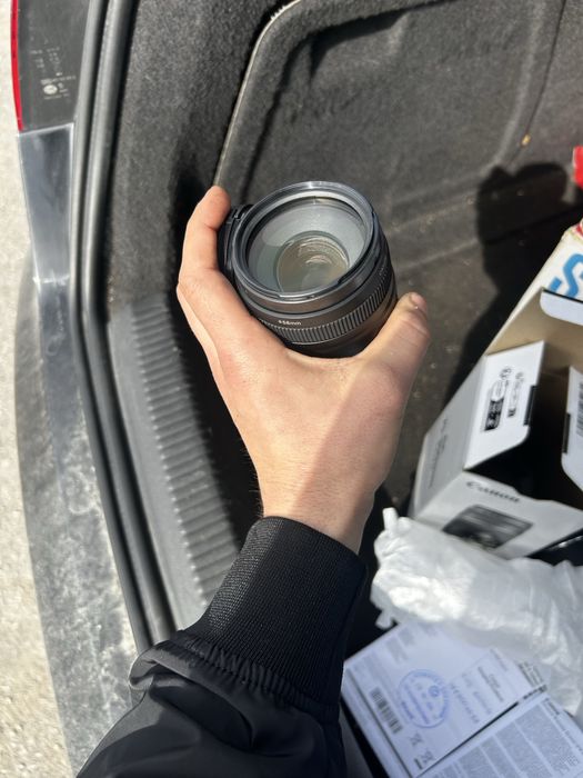 Фотоапарат Canon EOS 2000D