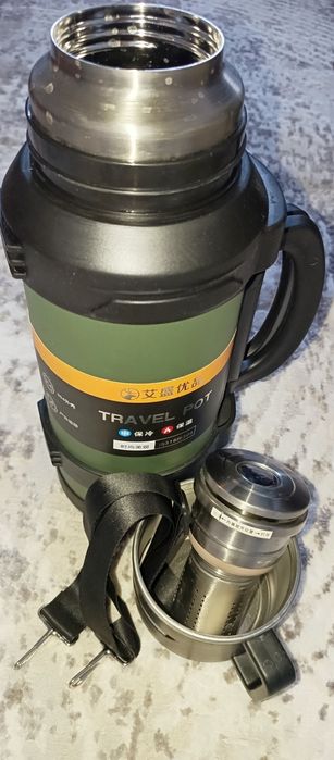 Продается термос