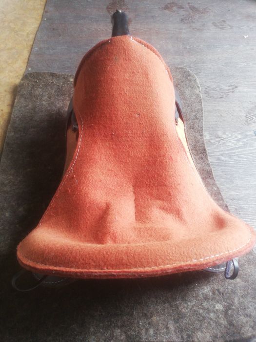 Седло кавалерийское