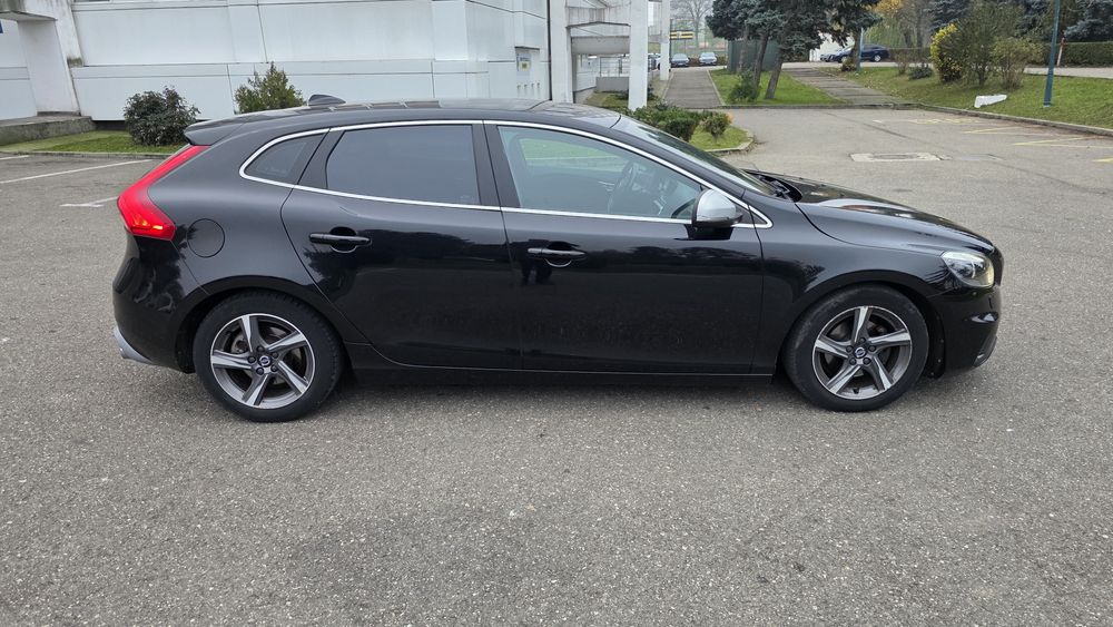 Volvo v40 R desing 2015 2.0 120 cp euro 6