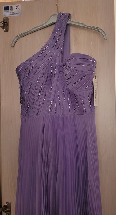 Официална рокля размер 38