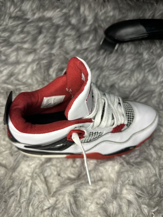 adidasi jordan 4
