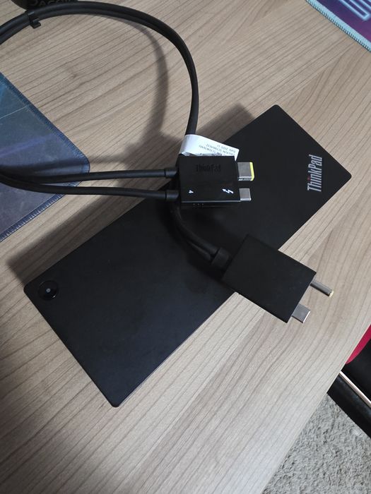 Lenovo ThinkPad Universal / Workstation Thunderbolt 4 230W