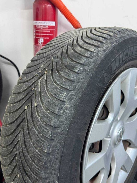 Jante Nissan Qashqai Dacia Renault 215 65 R16