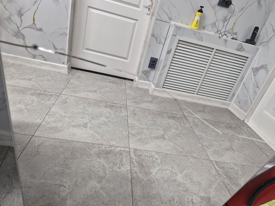 Зеркало было навесное