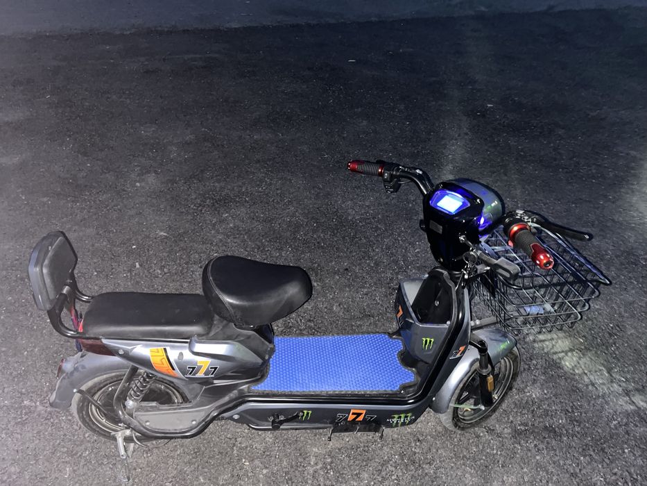 Продается скутер sk8