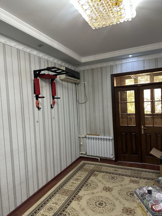 Чилонзор Метро 2хона 3 хона килинган 16 квартал балкон 6м