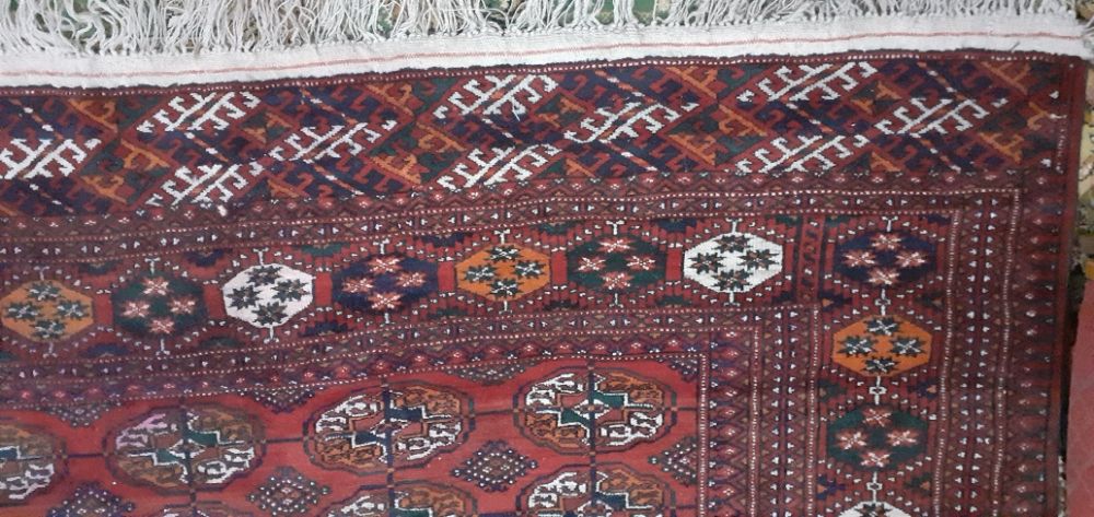 Туркменский гилем