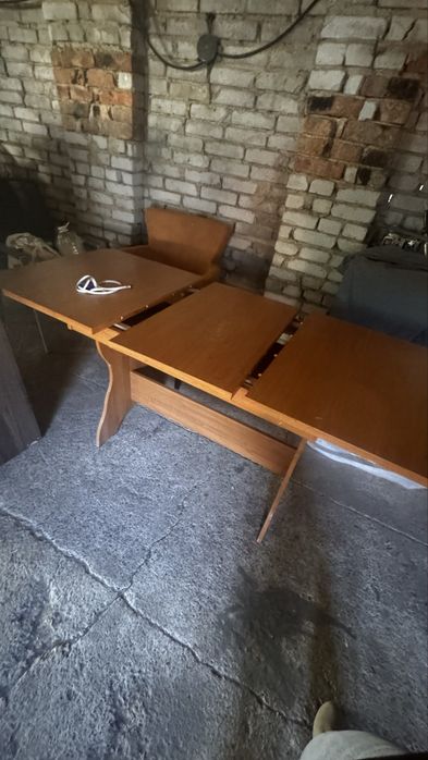 Продам кухонный стол раздвижной