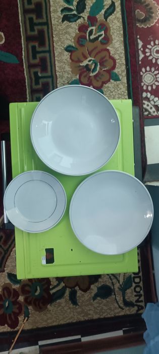 Tarelka 3 xil yangi akfa plastik 900 ming