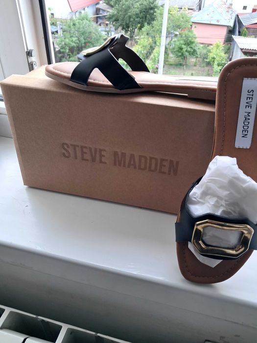 Papuci  piele naturală talpă  cu memorie .Steve  Madden