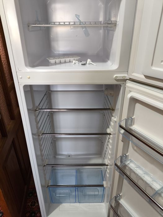 Холодильник сатылады