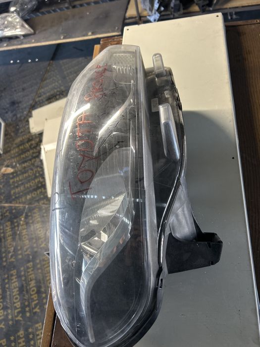 Фар за touota proace