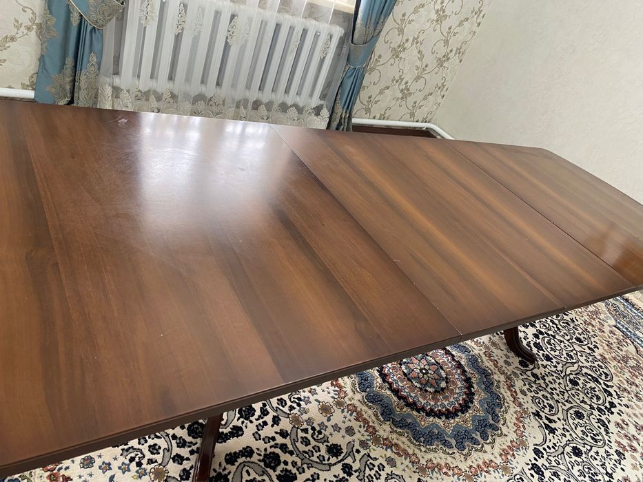 Продам Гостиной стол