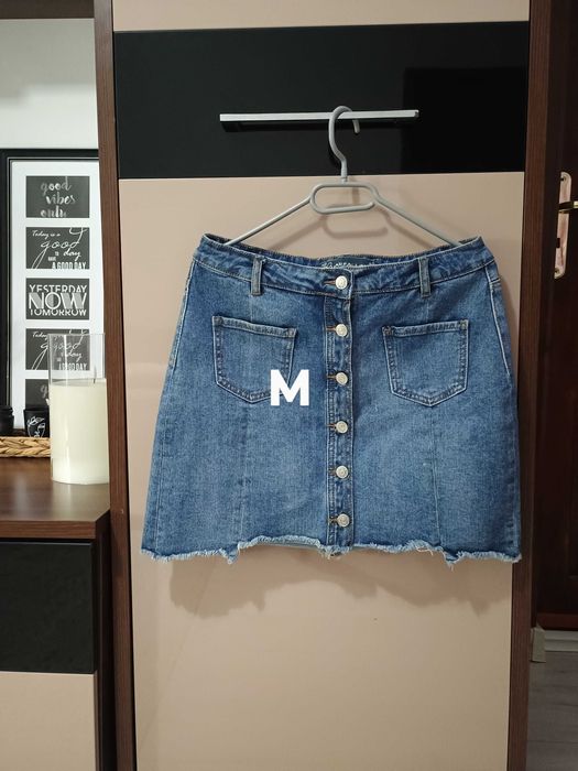 Rochițe, salopete, sarafane in condiții foarte bune