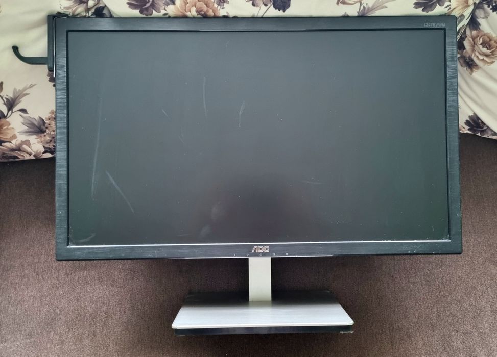 Vand monitor AOC 24 inch