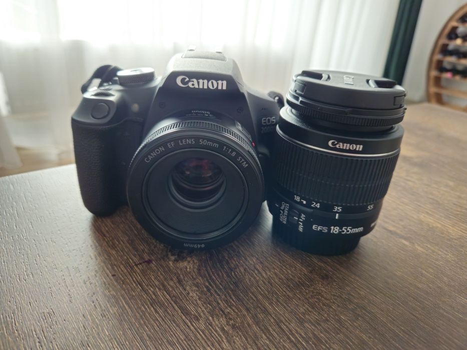 Aparat foto DSLR Canon EOS 2000D,24.1 MP, Negru + Obiectiv EF-S 18-55mm IS II