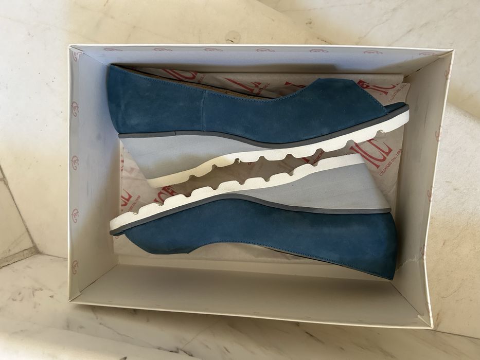 Дамски обувки нови естествен велур