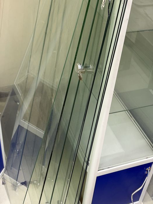продам Витрины рабочие