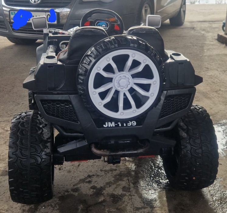 Детский электромобиль