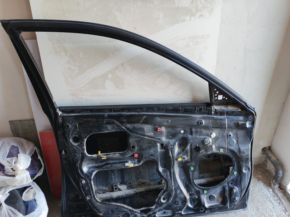 Левый дверь от 40.