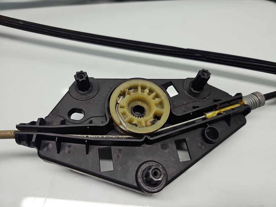 Macara electrica geam dreapta spate Volkswagen Passat CC (357) [Fabr 2