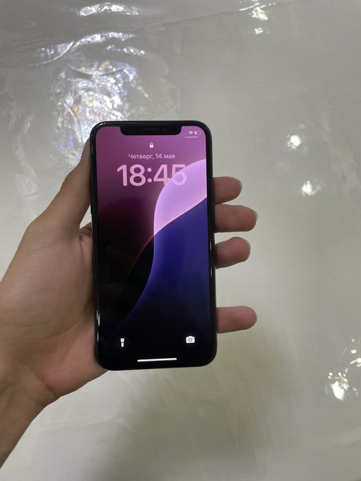 Iphone XS qora..