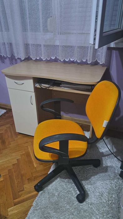 Ученическо бюро и офис стол