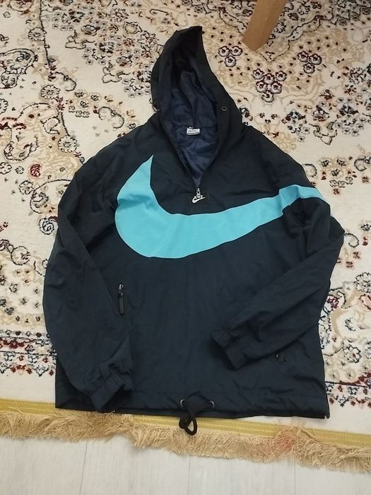 Ветровка модная.Почти новая