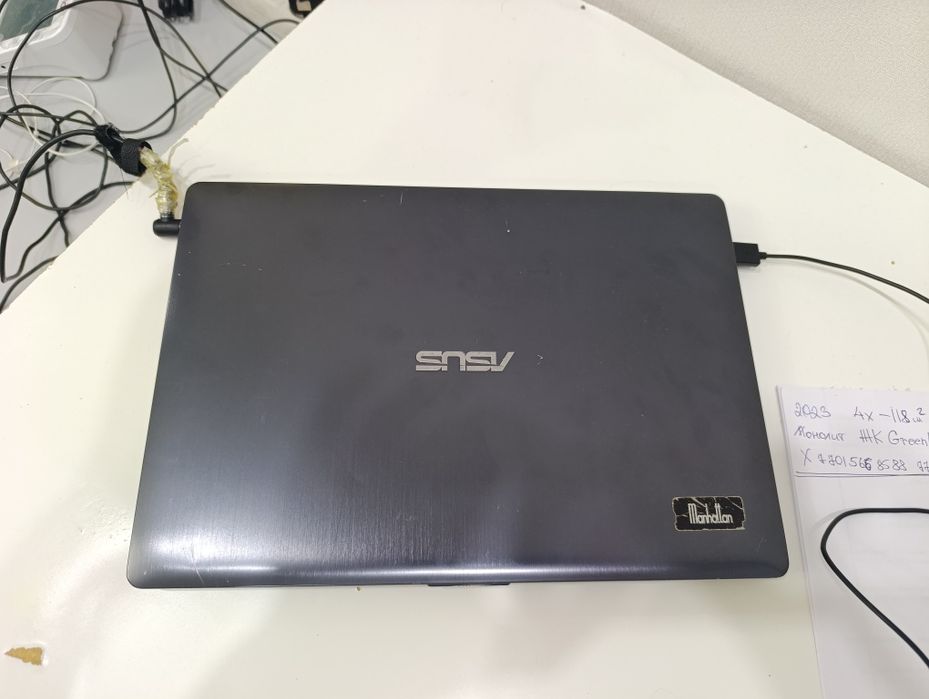 нетбук Asus CORE I3