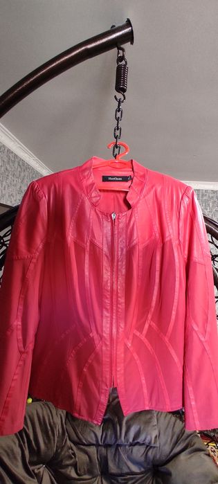 Красный Костюммм