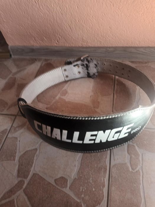 Колан за дигане на тежести