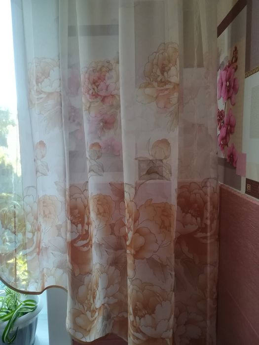 Шторы  на  кухню